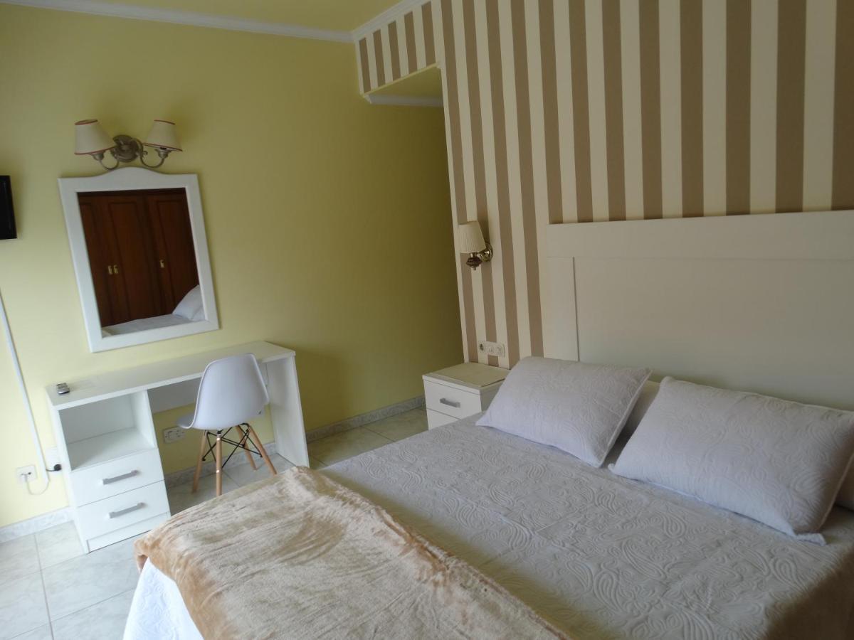 Hotel Cervantes Sanxenxo Bagian luar foto